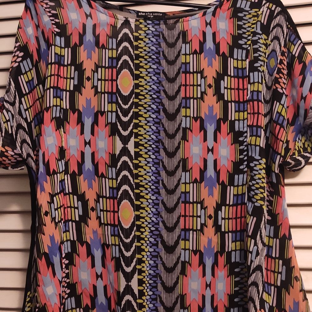 Cha Cha Vente Graphic Pink and Black Blouse